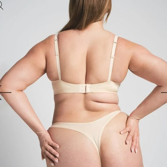 BNWT SKIMS Wireless Form Push Up Plunge Bra- 32DD (Sand) - Picture 3 of 5